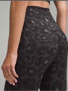 lululemon athletica Align Leopard High-Rise
Leggings 25" size 0